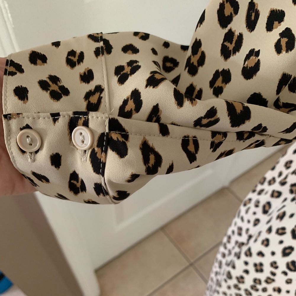 CHICO’S animal print Shirtdress - Picture 6 of 9